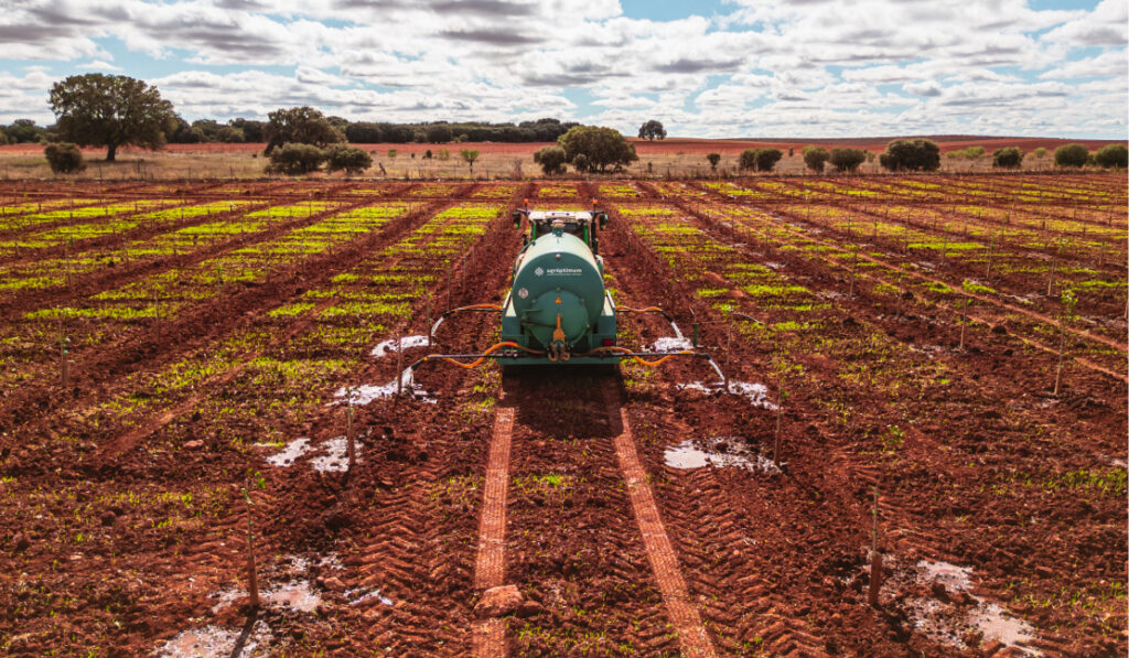 maquinaria agricola para riego de asentamiento